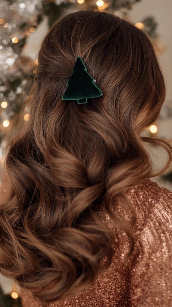 Voluminous Waves + Velvet Christmas Tree Clip